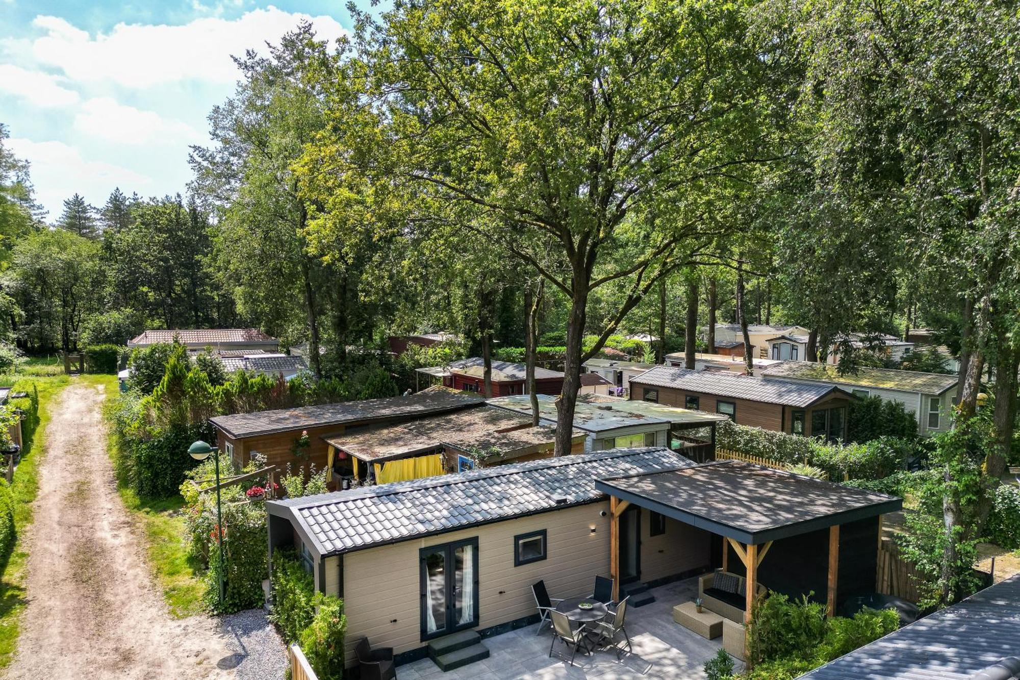 Apartamento Veluwe Luxury With Private Sauna And Hot Tub - Swimming Pool Tennis Court Supermarket Bowling Alley Theatre And Entertainment For Children *