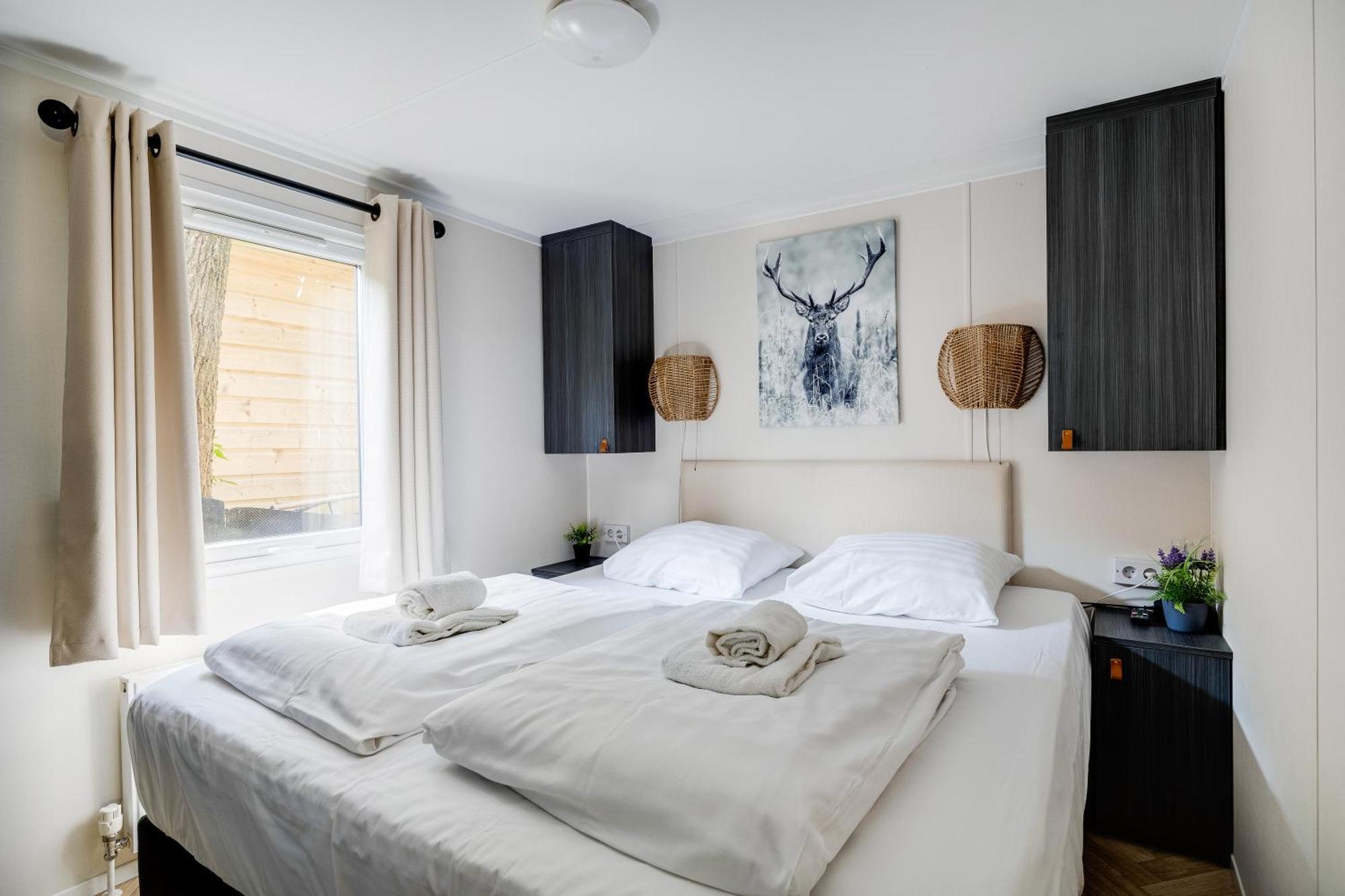 Veluwe Luxury With Private Sauna And Hot Tub - Swimming Pool Tennis Court Supermarket Bowling Alley Theatre And Entertainment For Children Apartamento Hoenderloo