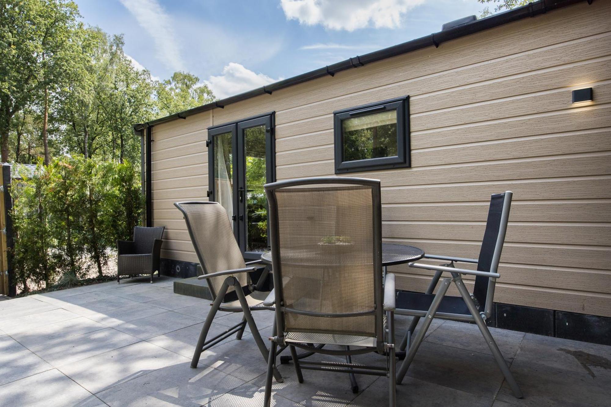Apartamento Veluwe Luxury With Private Sauna And Hot Tub - Swimming Pool Tennis Court Supermarket Bowling Alley Theatre And Entertainment For Children Hoenderloo