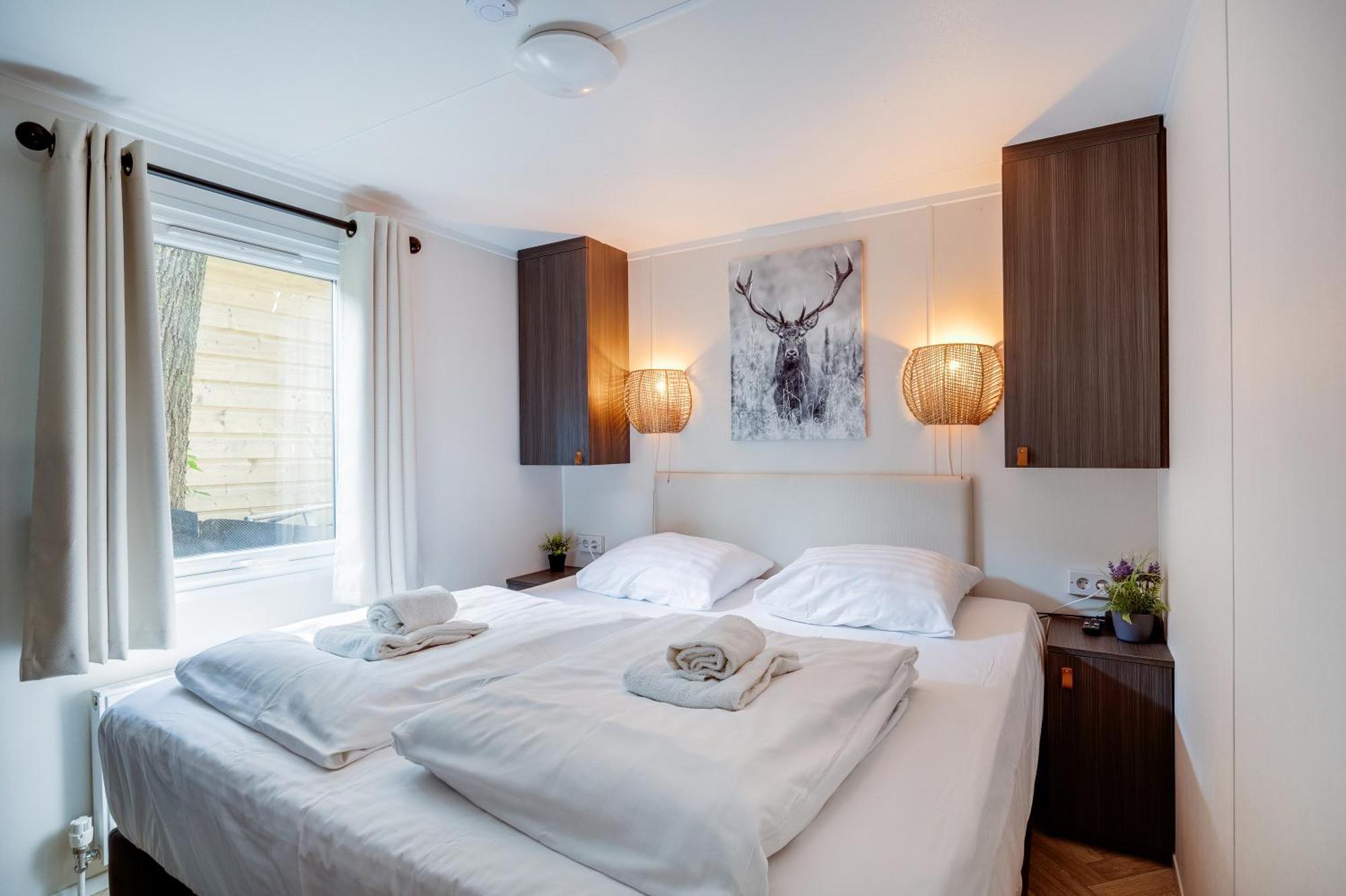 Veluwe Luxury With Private Sauna And Hot Tub - Swimming Pool Tennis Court Supermarket Bowling Alley Theatre And Entertainment For Children * Hoenderloo