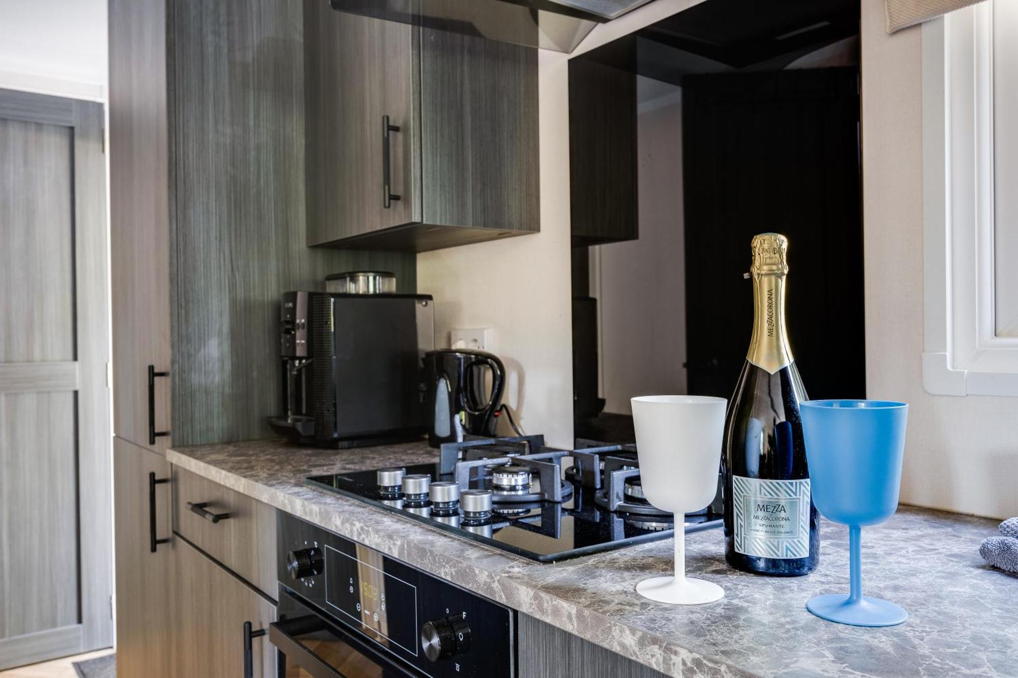 Apartamento Veluwe Luxury With Private Sauna And Hot Tub - Swimming Pool Tennis Court Supermarket Bowling Alley Theatre And Entertainment For Children